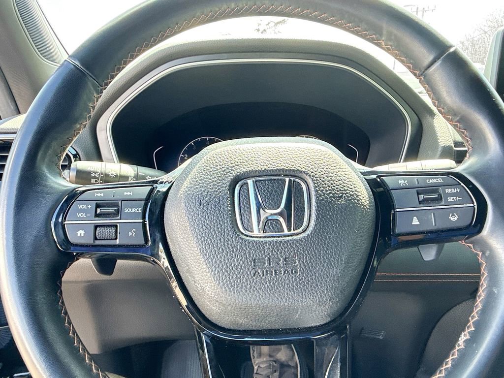 Used 2025 Honda Pilot Sport image 17