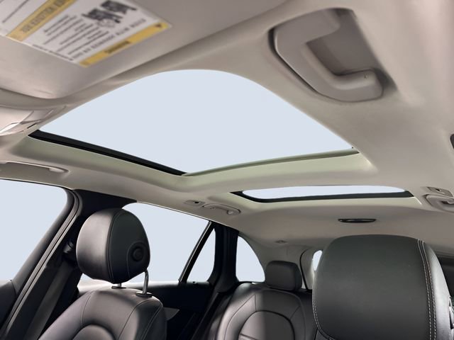 Used 2019 Mercedes-Benz GLC 300 4MATIC image 30