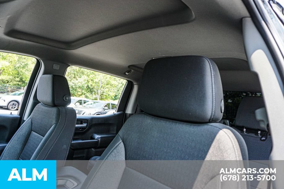 Used 2024 Chevrolet Silverado 1500 Custom Trail Boss w/ Dark Appearance Package AWD/4WD image 17