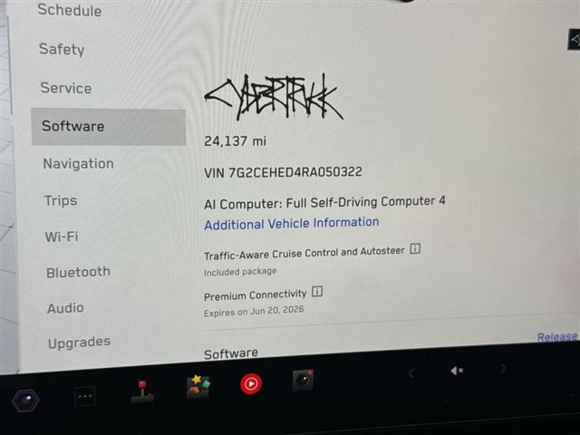Used 2024 Tesla Cybertruck AWD Crew Cab image 15