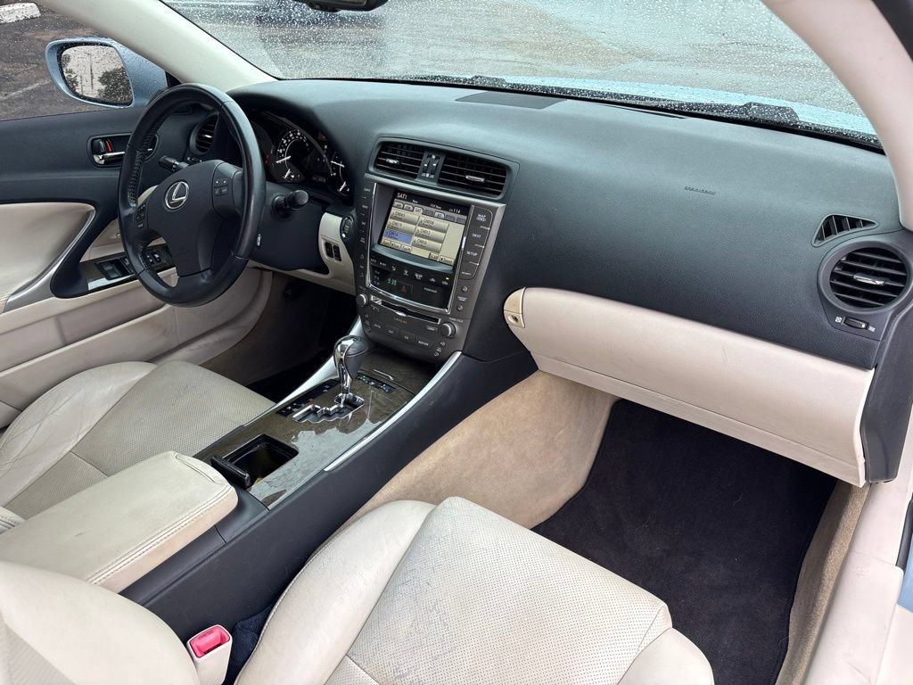 Used 2010 Lexus IS 250C RWD image 10
