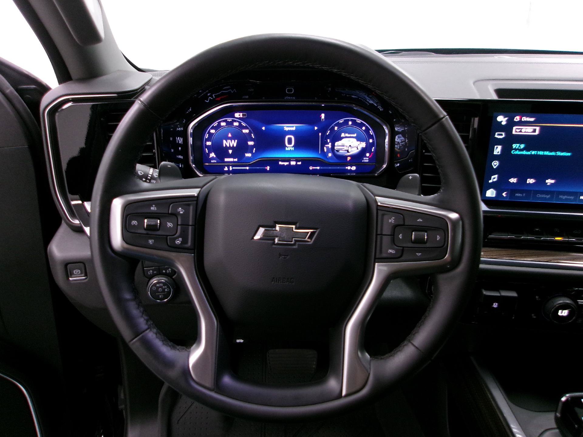 Used 2024 Chevrolet Silverado 1500 RST w/ Protection Package AWD/4WD image 4