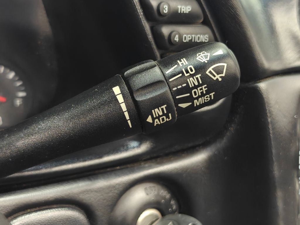 Used 2004 Chevrolet Corvette Convertible w/ Preferred Equipment Group image 8