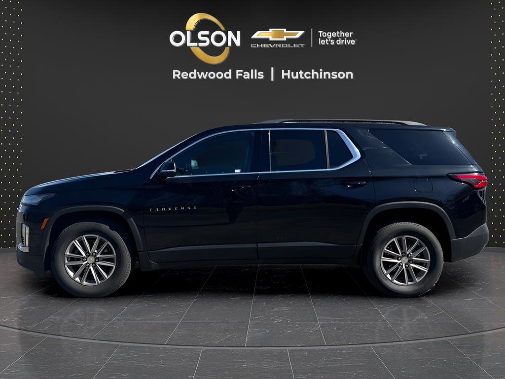 Used 2023 Chevrolet Traverse LT image 2