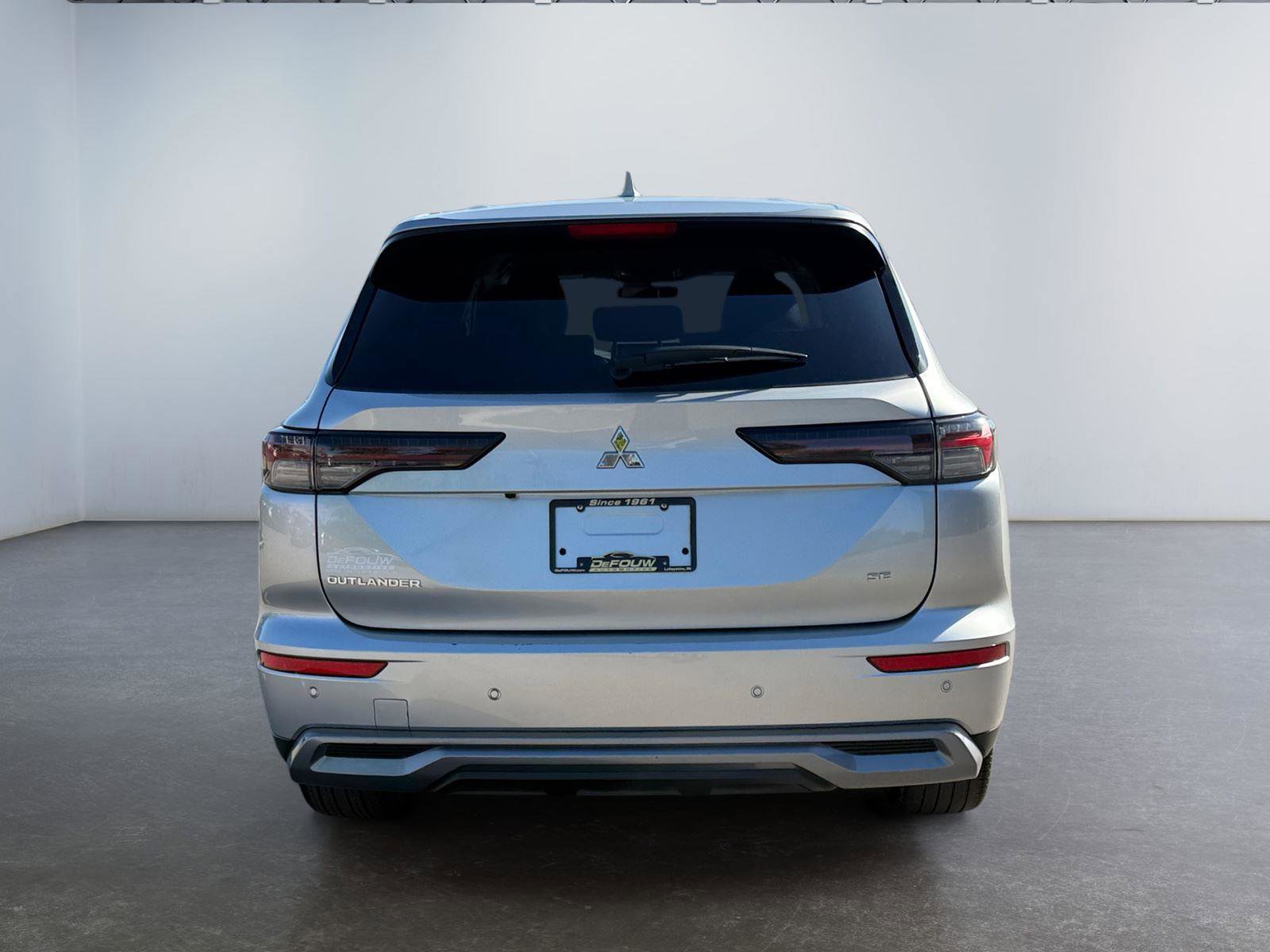 Used 2025 Mitsubishi Outlander SE FWD image 4