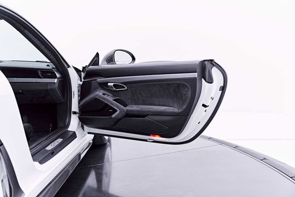 Used 2018 Porsche 911 GT3 RWD image 46
