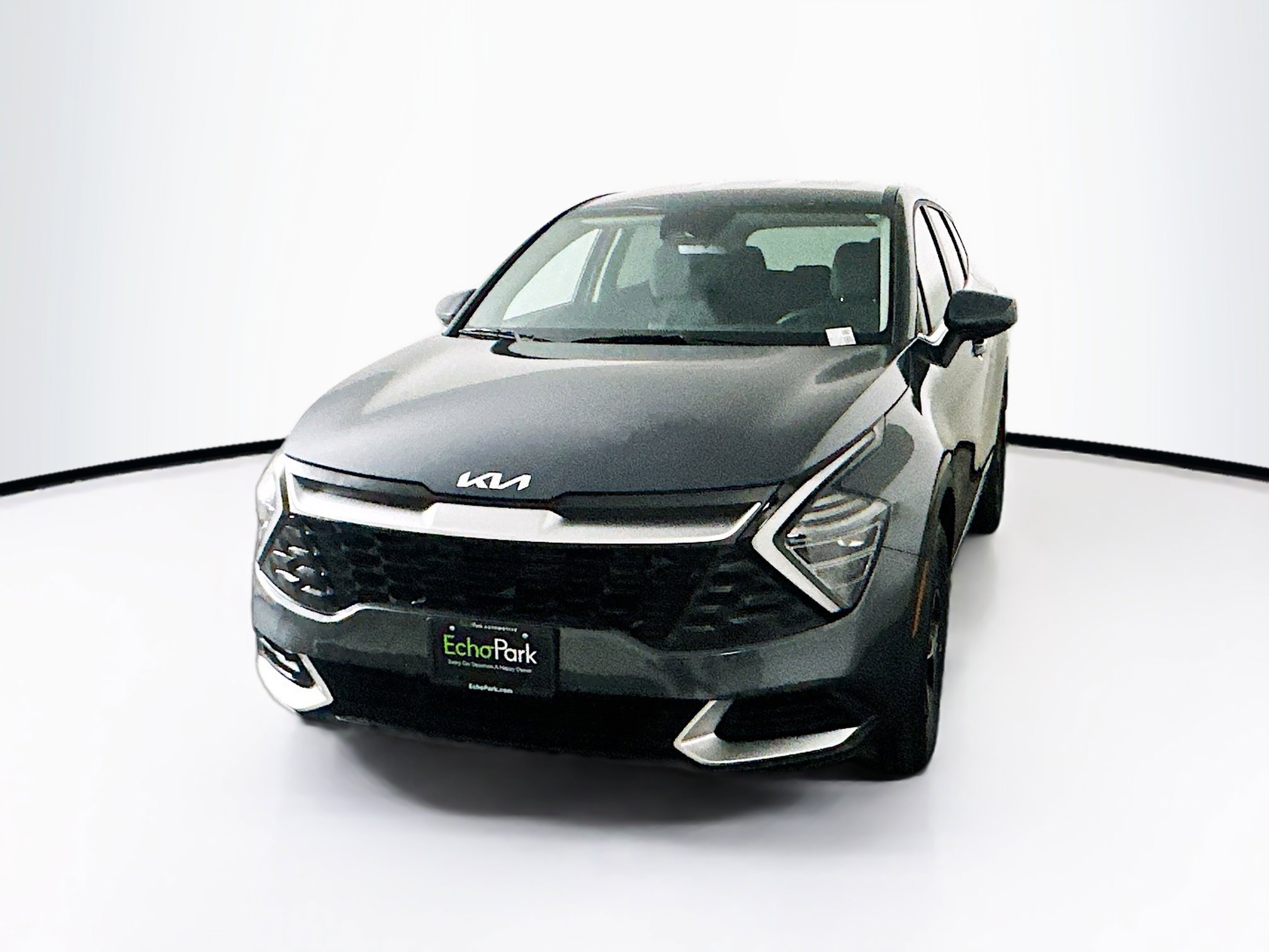 Used 2025 Kia Sportage LX image 3