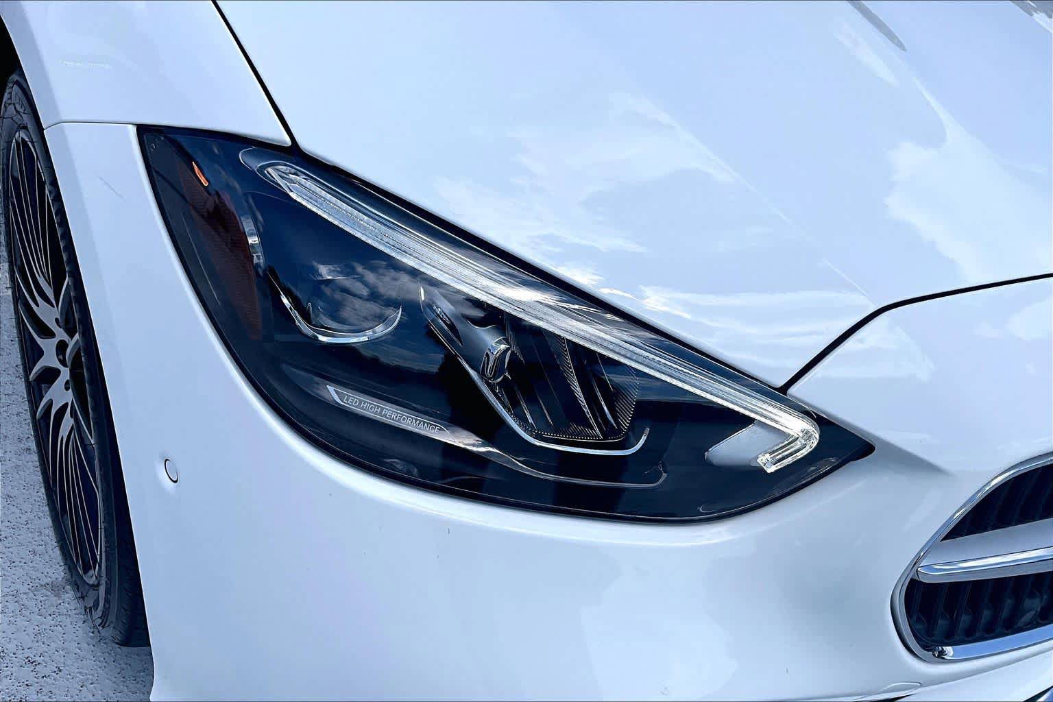 Used 2025 Mercedes-Benz C 300 4MATIC Sedan image 28