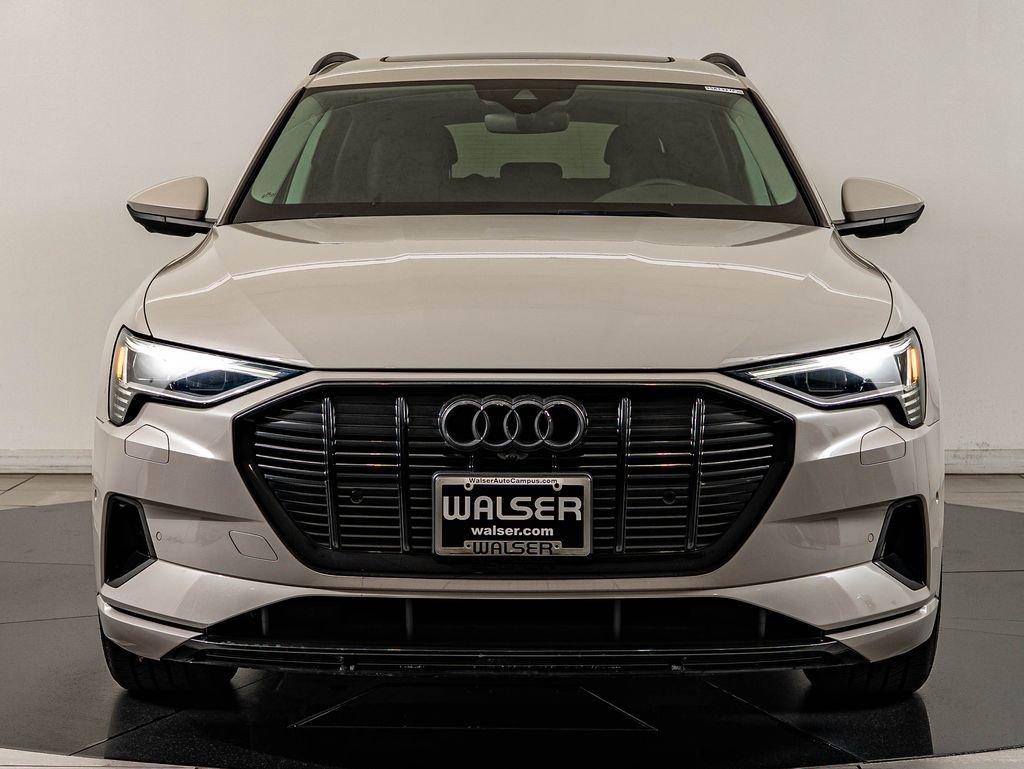 Used 2021 Audi e-tron Premium w/ Convenience Plus Package AWD/4WD image 2