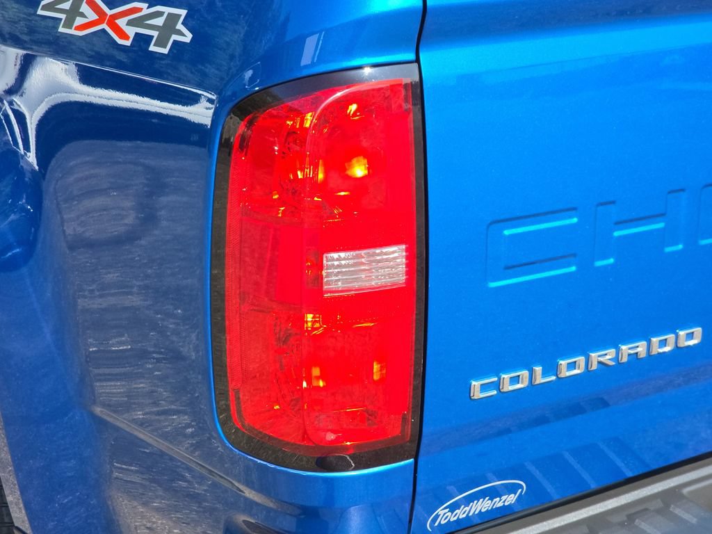 Used 2022 Chevrolet Colorado LT w/ Safety Package AWD/4WD image 34