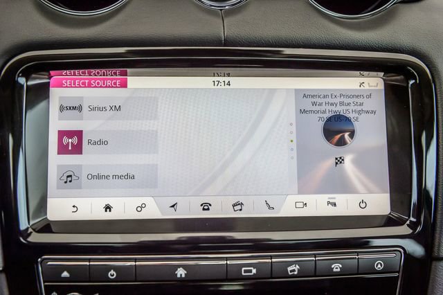 Used 2019 Jaguar XJ R-Sport image 22