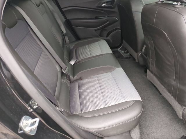 Used 2025 Chevrolet Trax LT FWD image 23