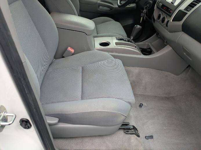 Used 2007 Toyota Tacoma PreRunner RWD image 14