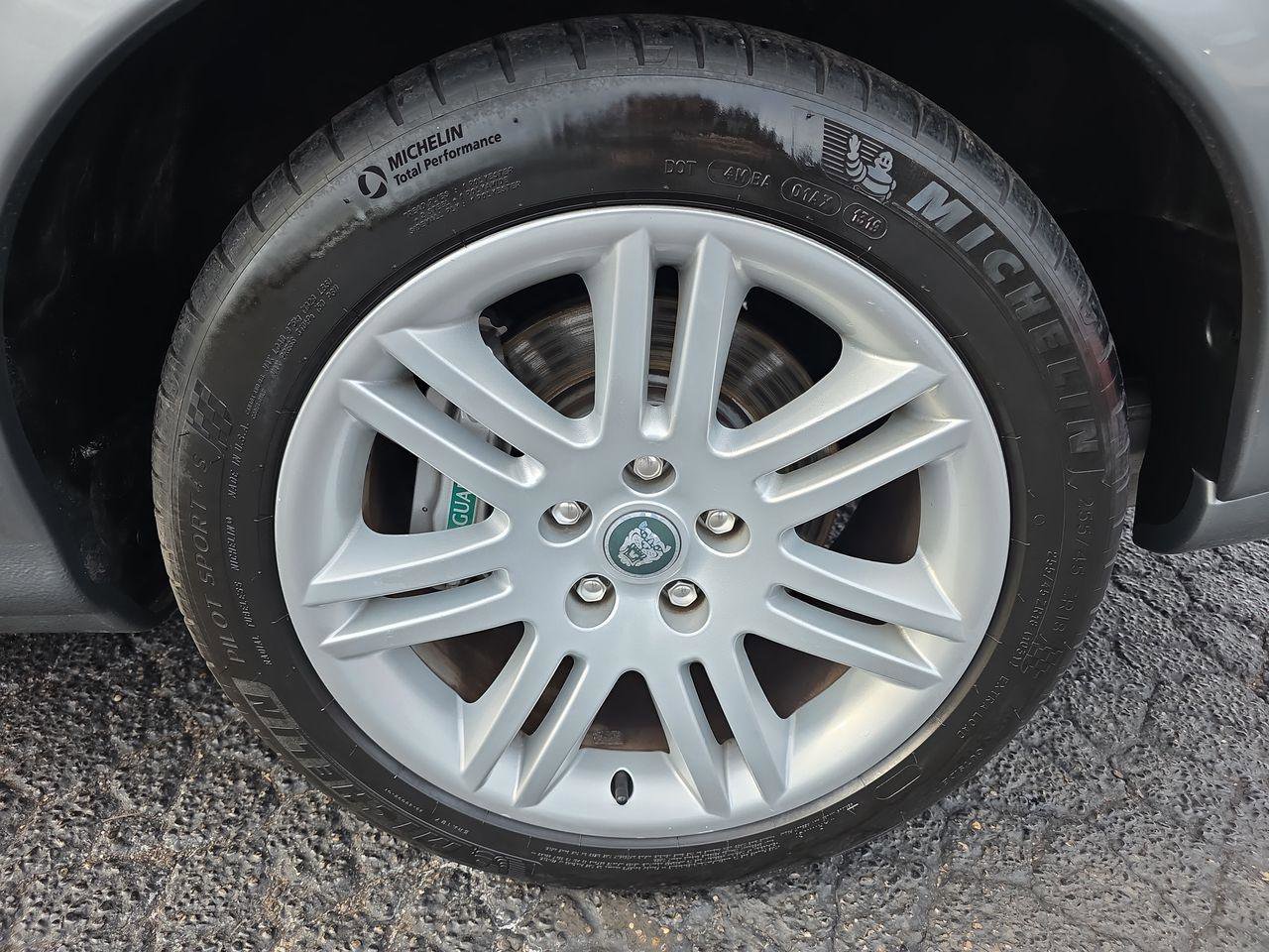 Used 2004 Jaguar XK8 Convertible image 36