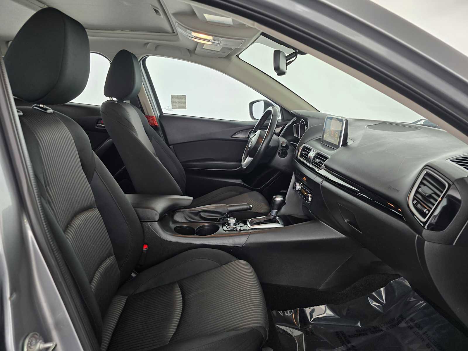 Used 2016 MAZDA MAZDA3 i Touring w/ Popular Equipment Package image 10