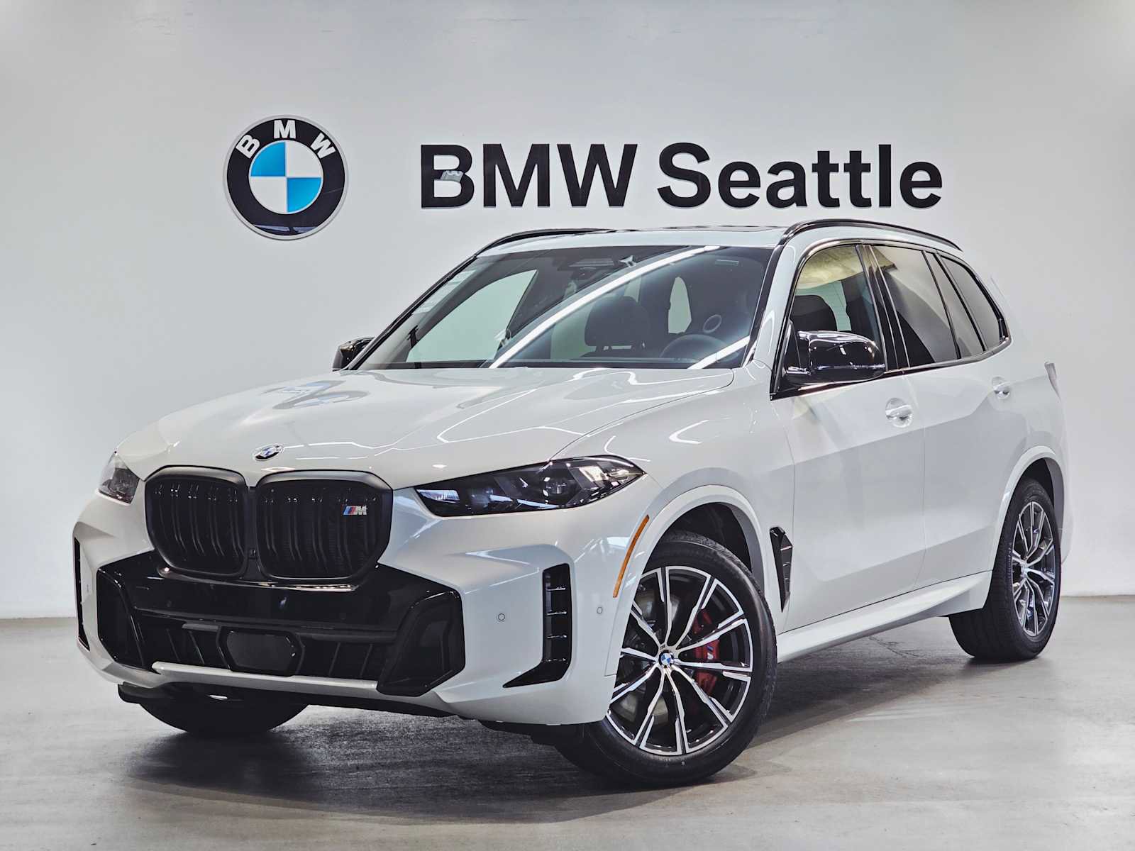 New 2026 BMW X5 M60i AWD/4WD image 1