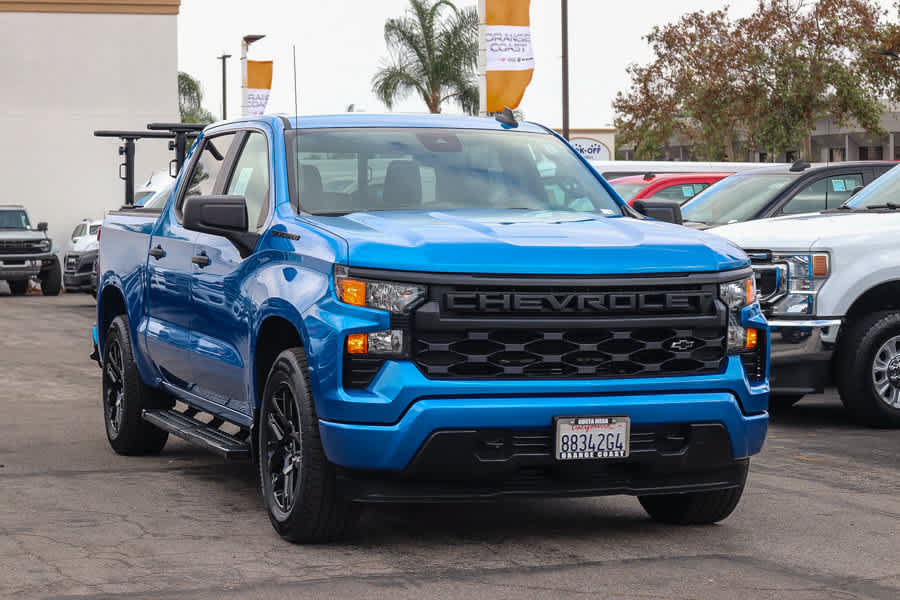 Used 2024 Chevrolet Silverado 1500 Custom w/ LPO, Dark Essentials Package RWD image 3