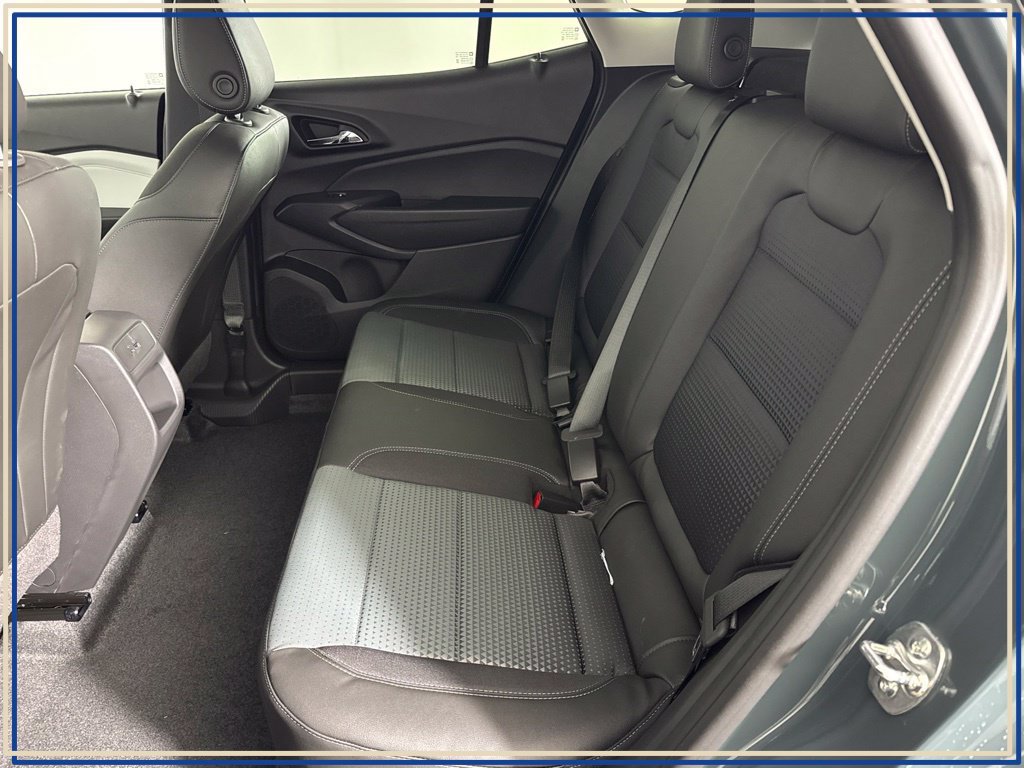 New 2026 Chevrolet Trax LT w/ LT Convenience Package FWD image 27