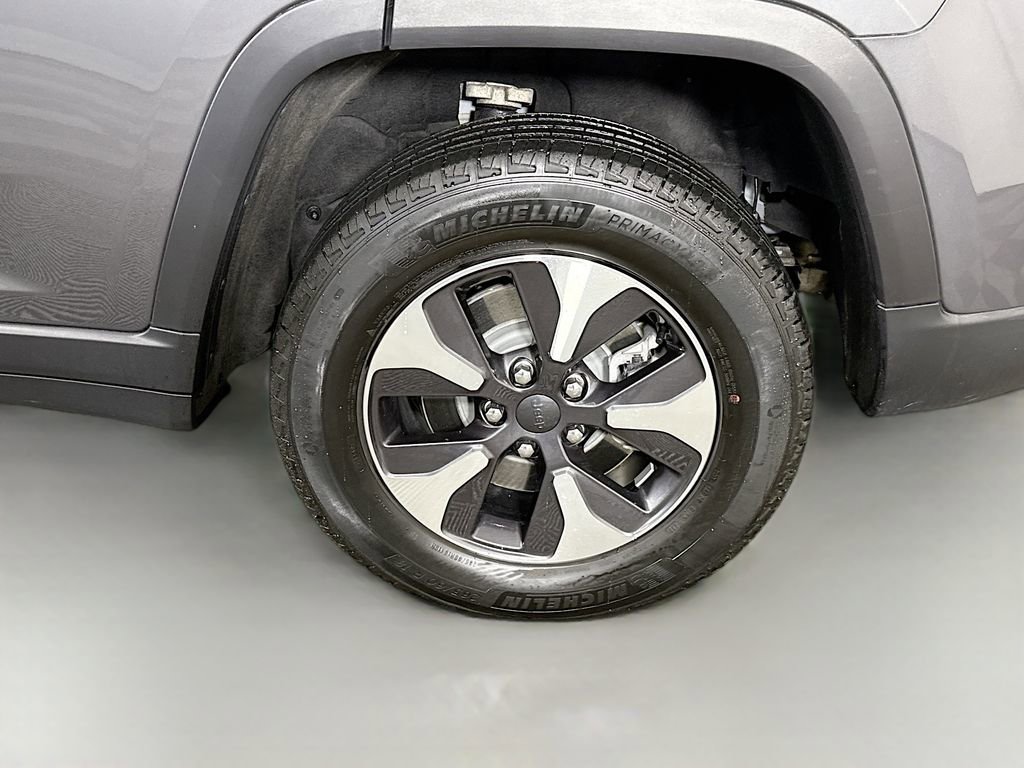 Used 2022 Jeep Grand Cherokee Limited 4xe image 38