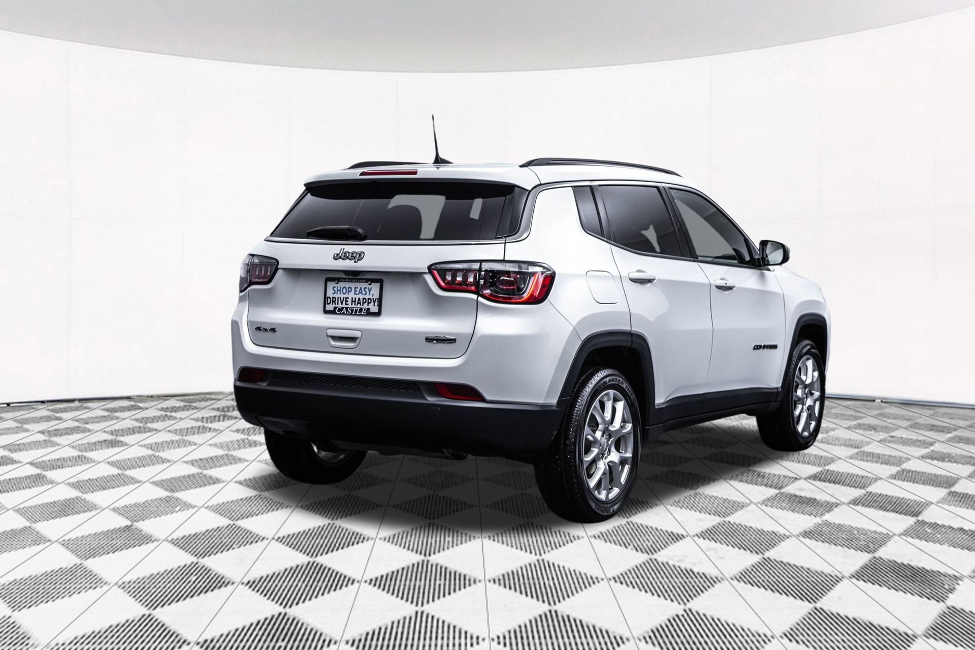 Used 2023 Jeep Compass Latitude AWD/4WD image 11