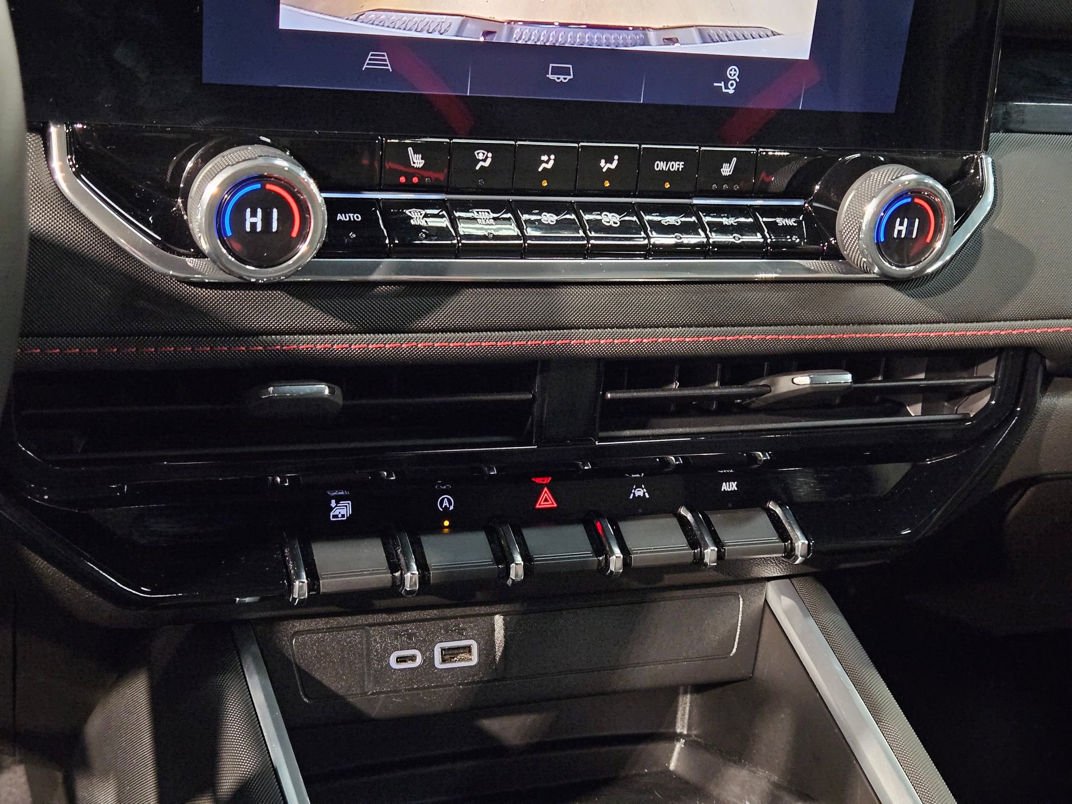 Used 2025 Chevrolet Colorado Z71 image 32