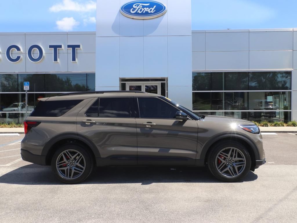 Used 2026 Ford Explorer ST w/ Sun And Sound Package RWD image 16