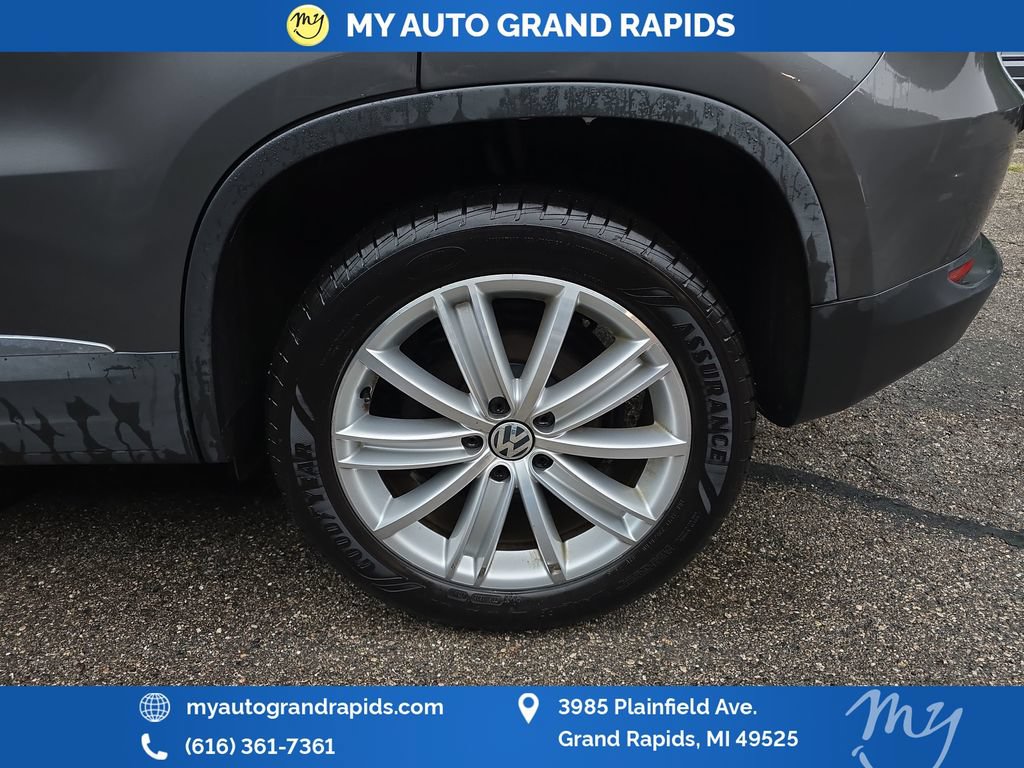 Used 2013 Volkswagen Tiguan S FWD image 30