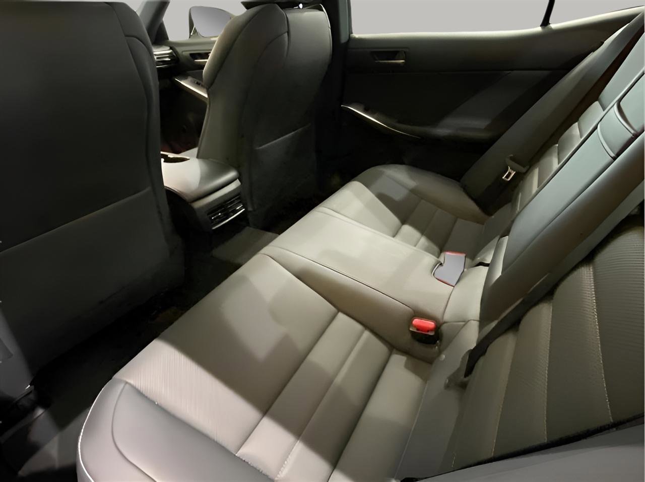 Used 2020 Lexus IS 350 F Sport w/ F Sport Package AWD/4WD image 12