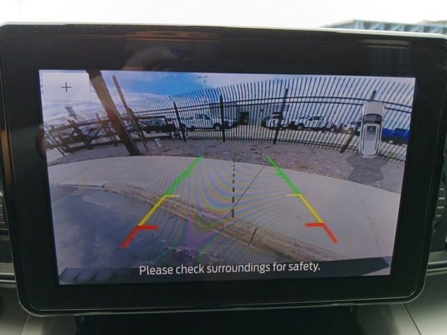 Used 2023 Ford Explorer XLT image 12