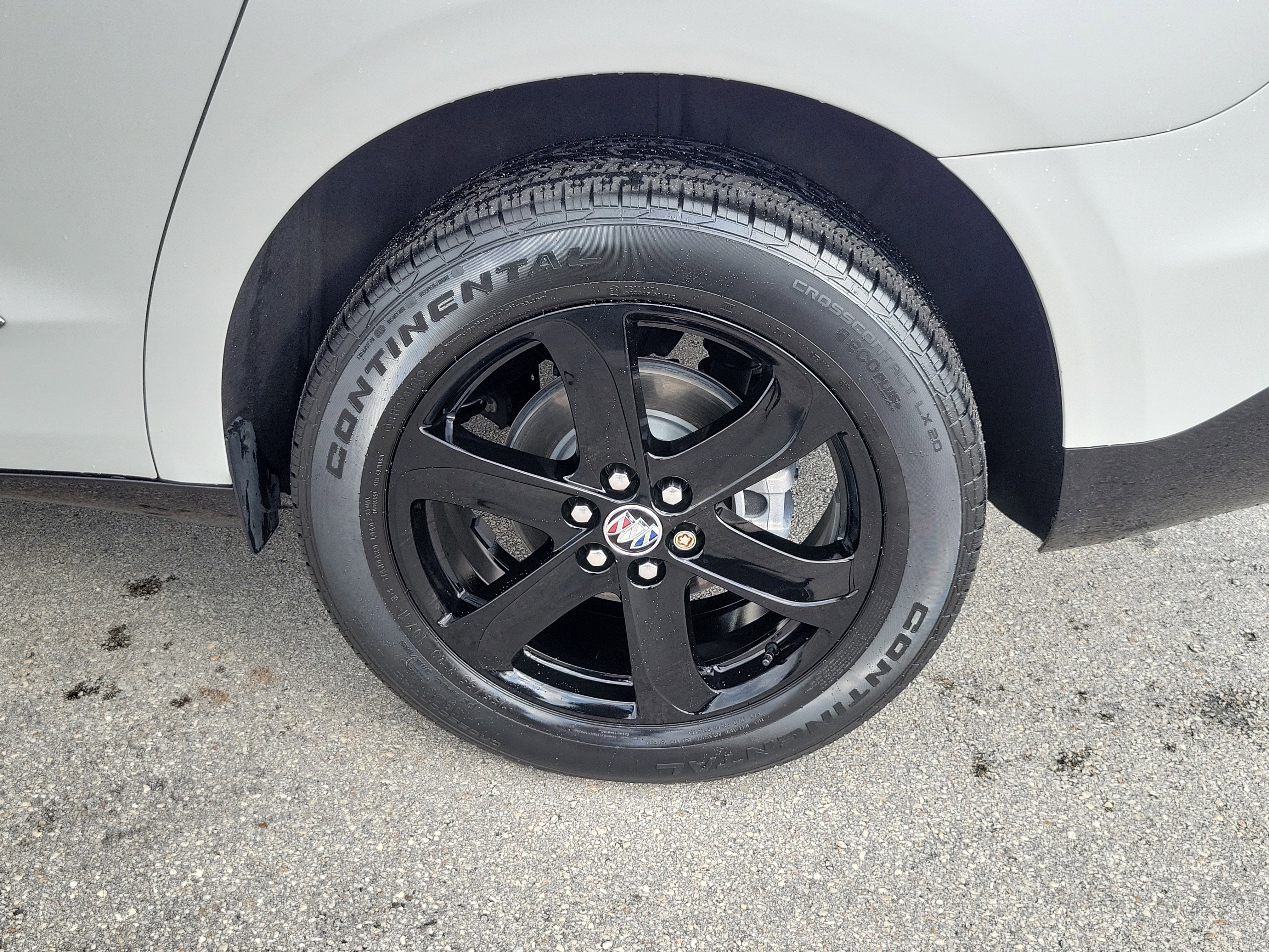 Used 2023 Buick Enclave Essence w/ Sport Touring Edition image 9