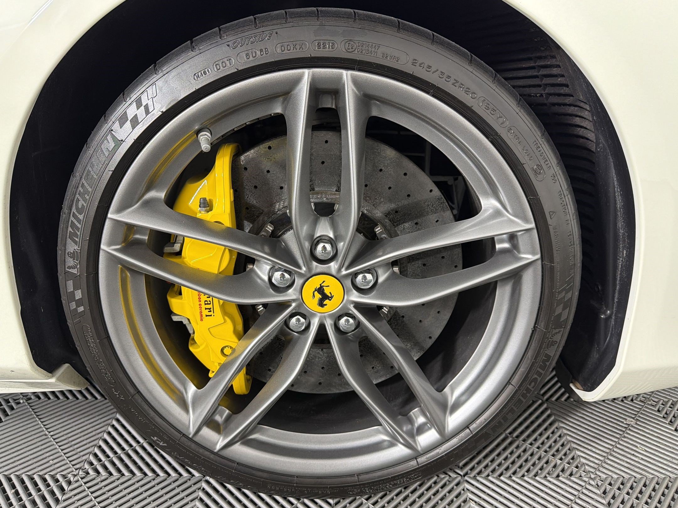 Used 2017 Ferrari 488 Spider RWD image 34