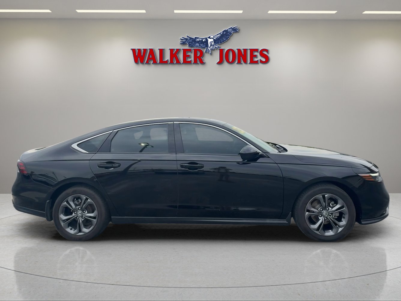 Used 2023 Honda Accord EX image 8