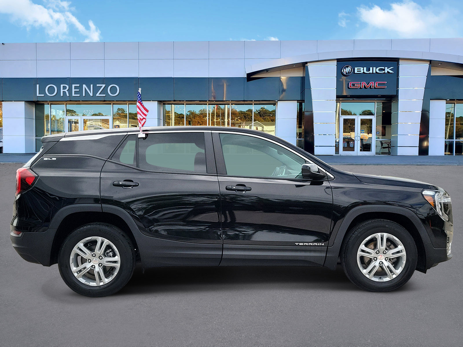 Used 2024 GMC Terrain SLE FWD image 4