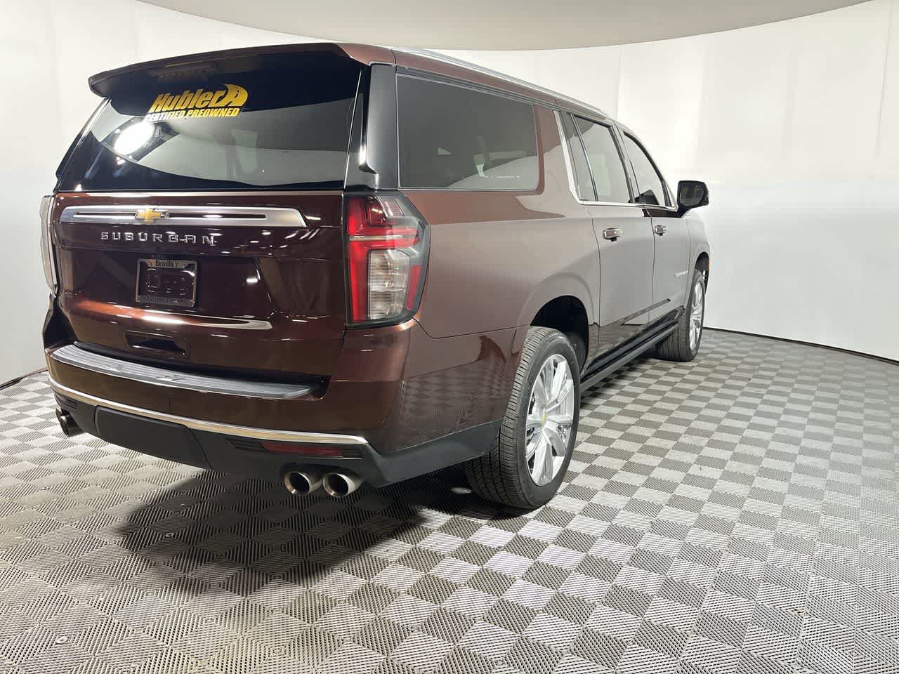 Used 2023 Chevrolet Suburban High Country AWD/4WD image 8