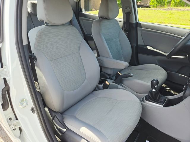 Used 2015 Hyundai Accent GLS FWD image 15