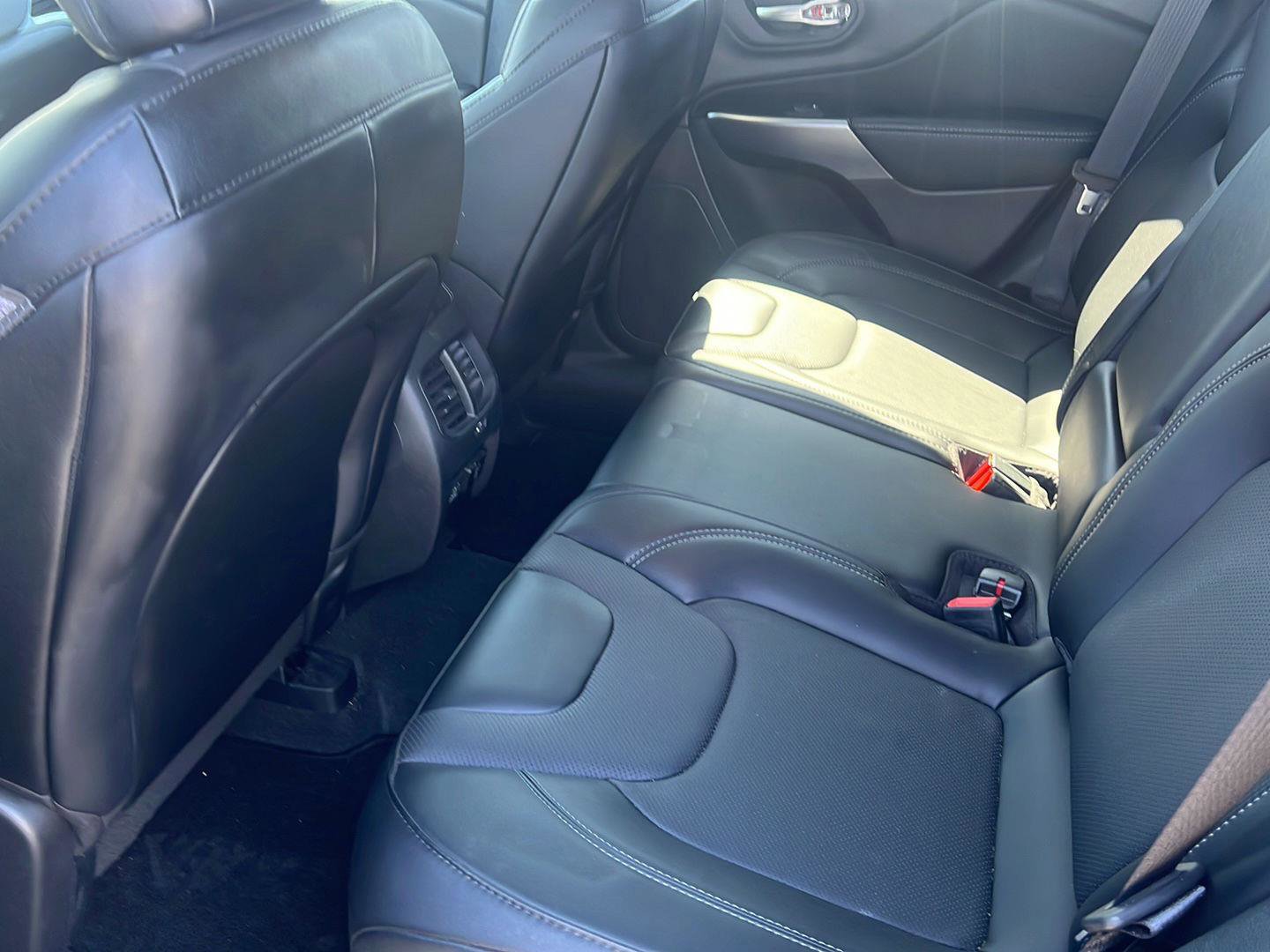 Used 2022 Jeep Cherokee Latitude Lux image 15