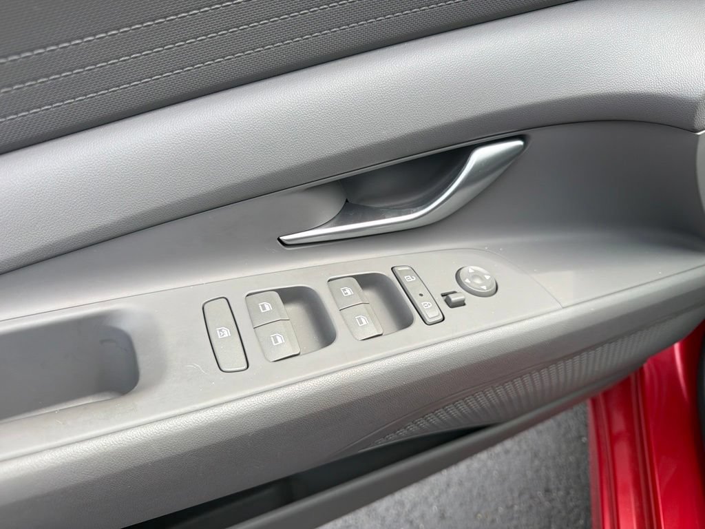 Used 2023 Hyundai Elantra SE FWD image 25