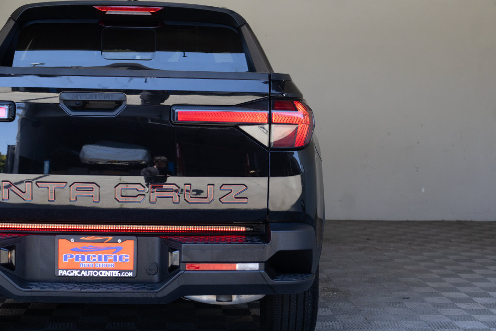 Used 2023 Hyundai Santa Cruz SEL w/ Activity Package FWD image 12