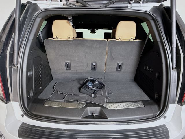 Used 2023 Chevrolet Tahoe Premier w/ Advanced Technology Package AWD/4WD image 27