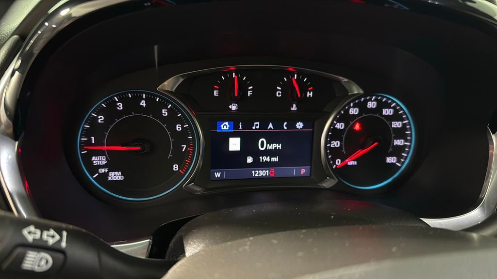 Used 2023 Chevrolet Traverse RS image 19