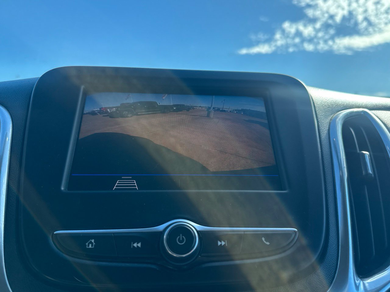 Used 2020 Chevrolet Equinox LS AWD/4WD image 45