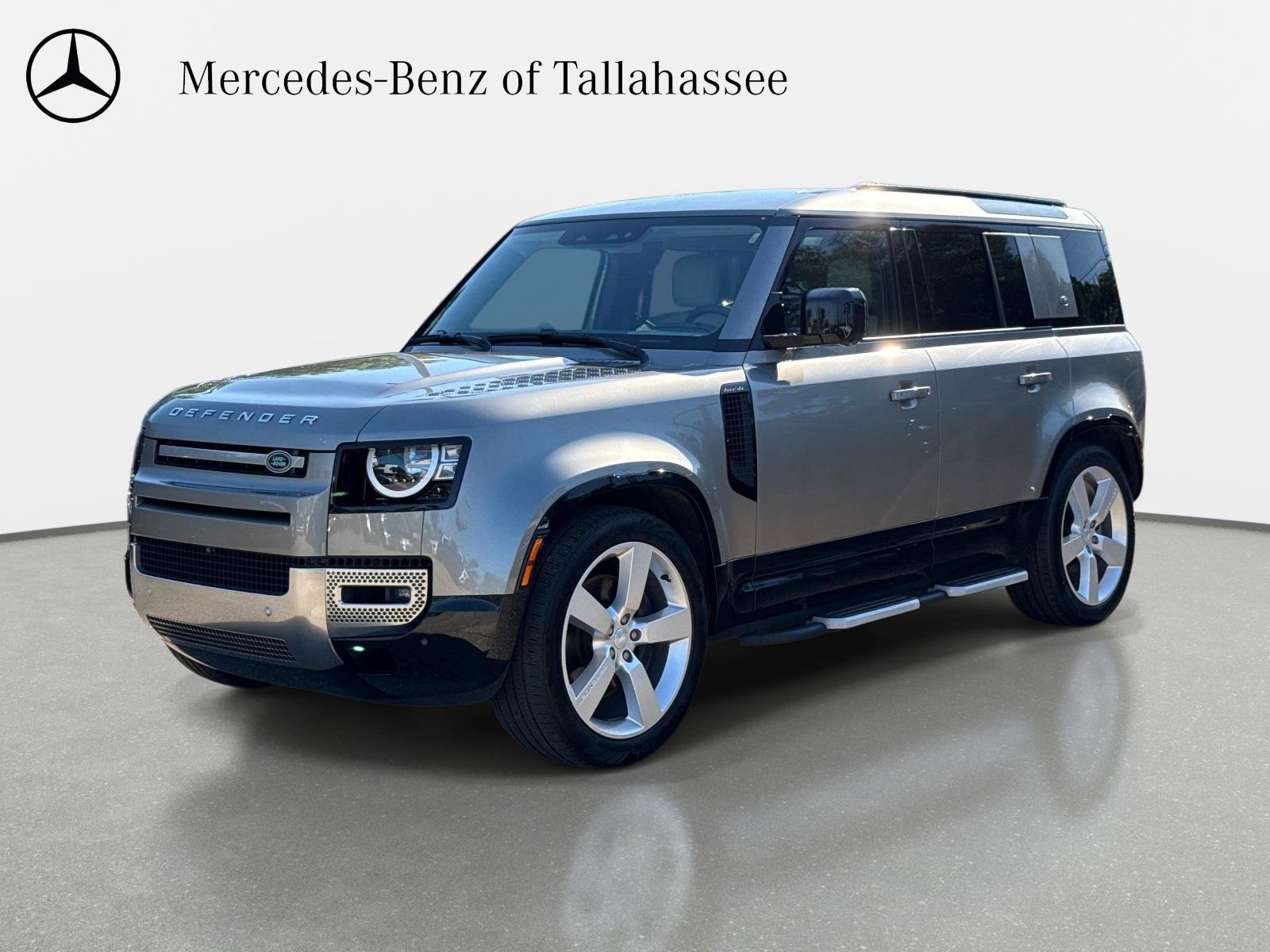 Used 2023 Land Rover Defender 110 S AWD/4WD image 1