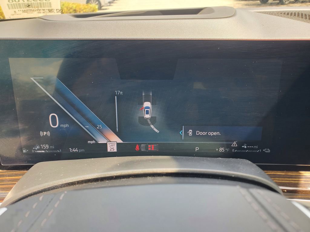 Used 2025 BMW X5 xDrive50e image 27