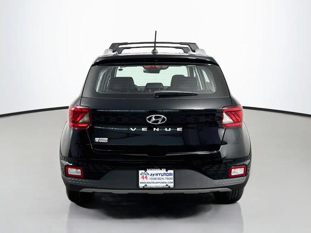 New 2026 Hyundai Venue SEL FWD image 7