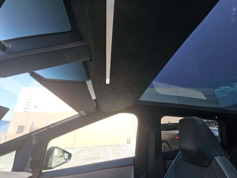Used 2024 Tesla Cybertruck AWD Crew Cab image 11