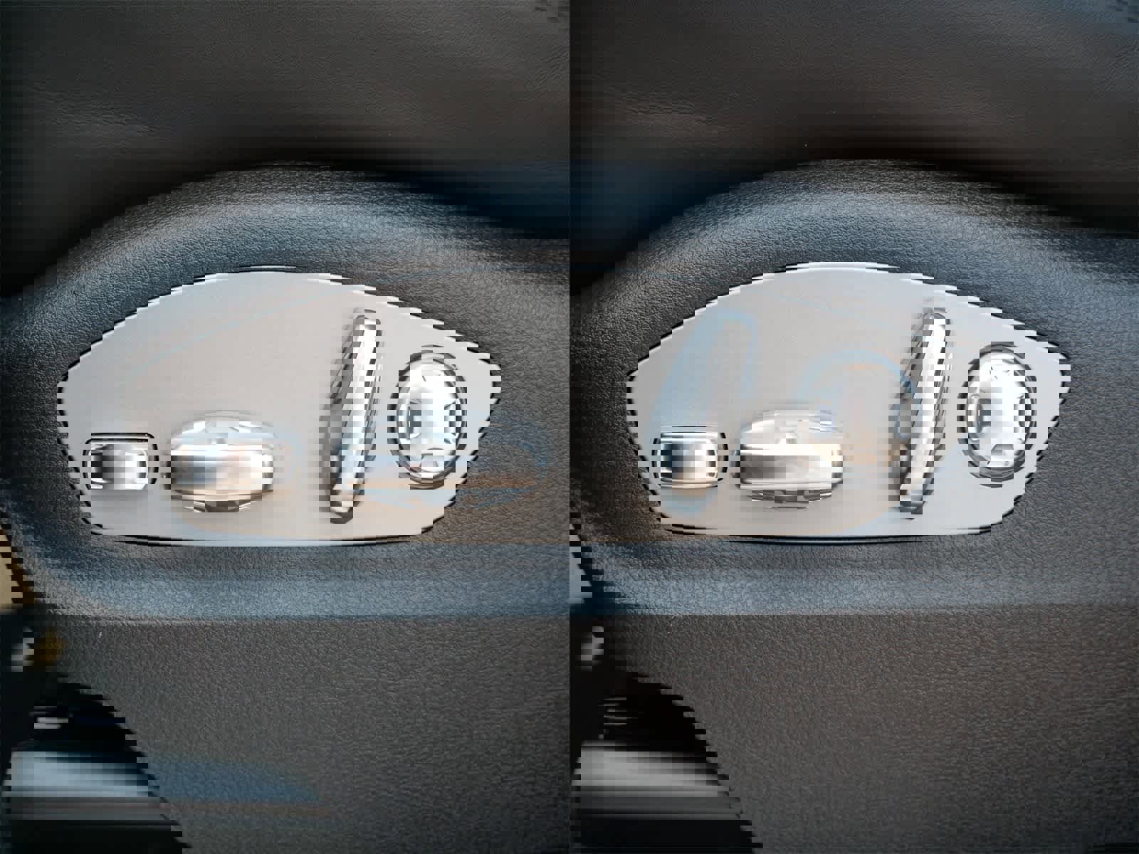 New 2025 Porsche Macan S image 14