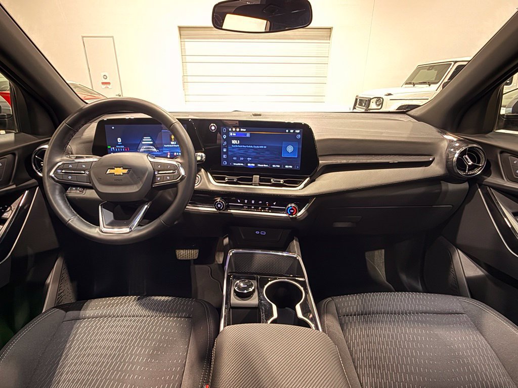 Used 2026 Chevrolet Equinox LT AWD/4WD image 27