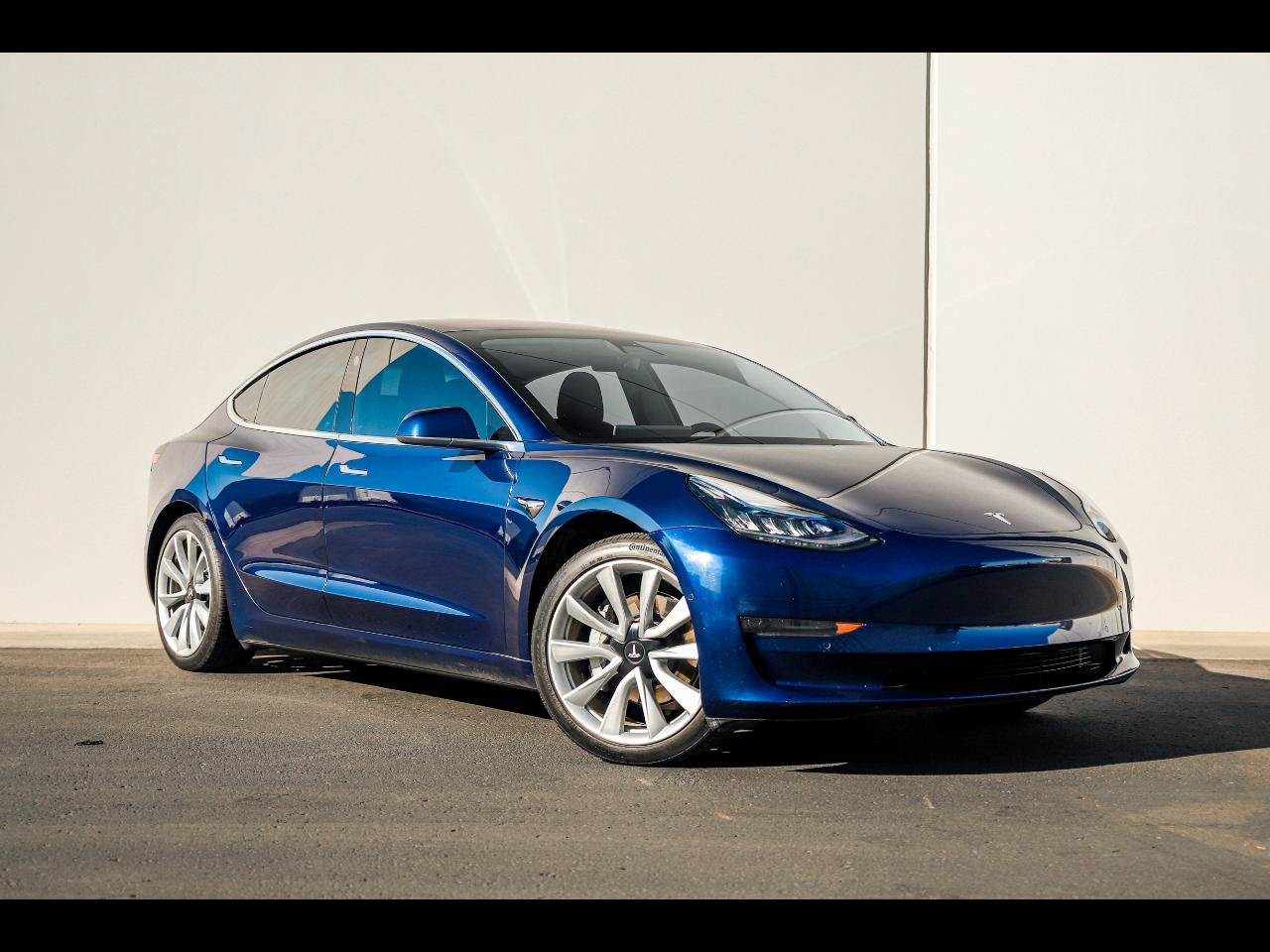 Used 2018 Tesla Model 3 Mid Range RWD image 1
