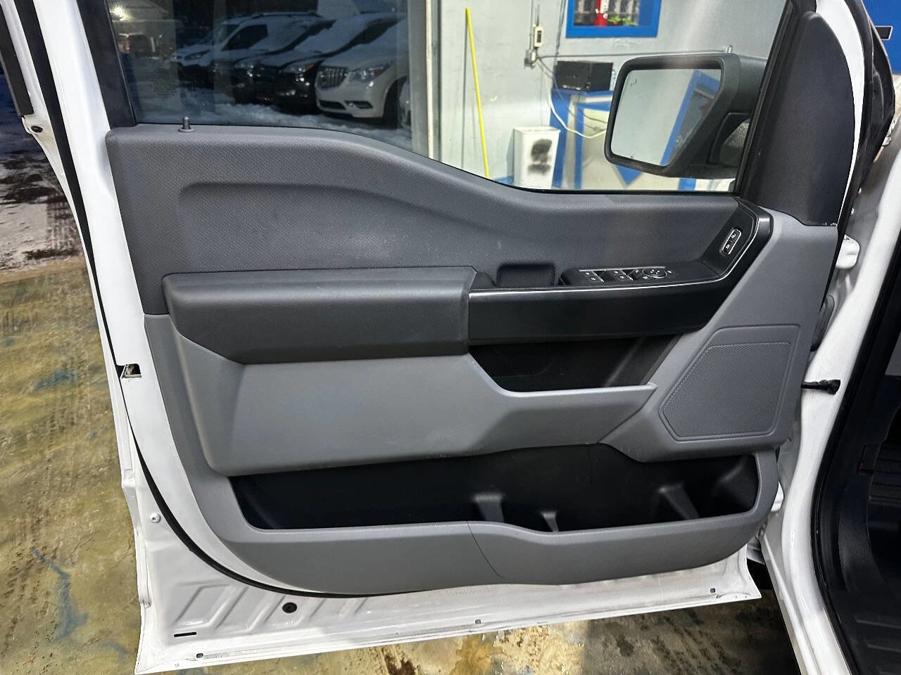 Used 2022 Ford F150 Lightning Pro image 16