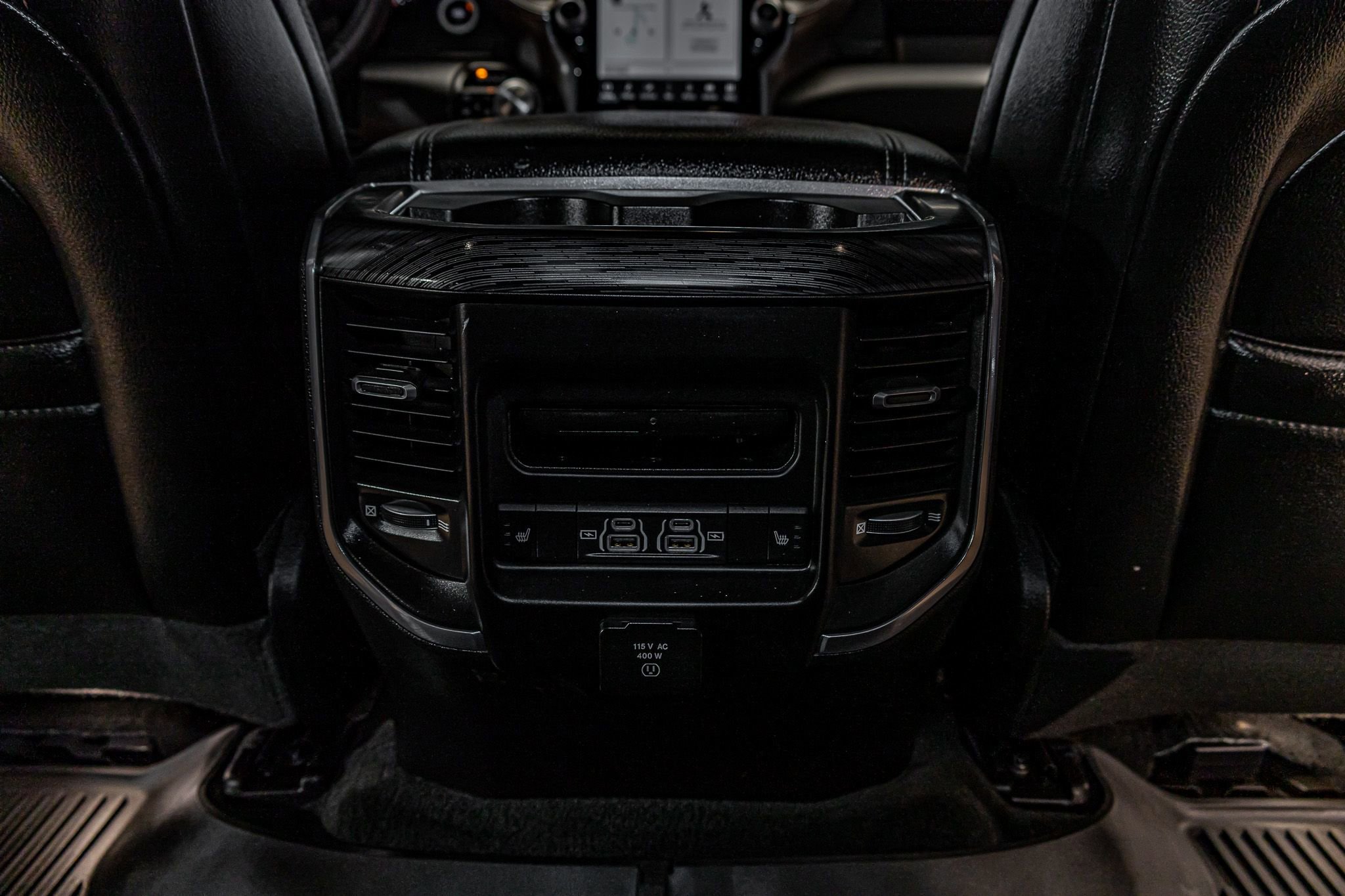 Used 2024 RAM 1500 Laramie AWD/4WD image 28